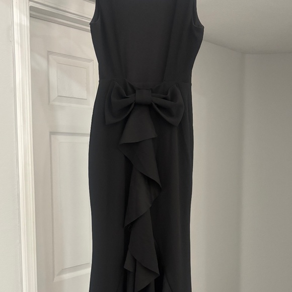 Gorgeous backless long dress with bow at back waist cascading to floor - Picture 1 of 5